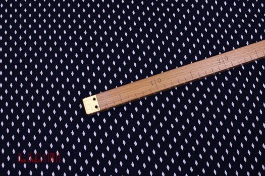 Blusenstoff, Viscosecreppe, dunkelblau mit Rauten